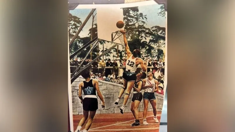 Slam dunk: Happy ISD to honor alum, Olympic gold medalist Joe Fortenberry