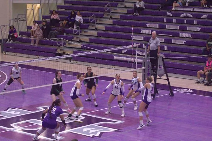 Cowgirls Go Five with Grizzlies
