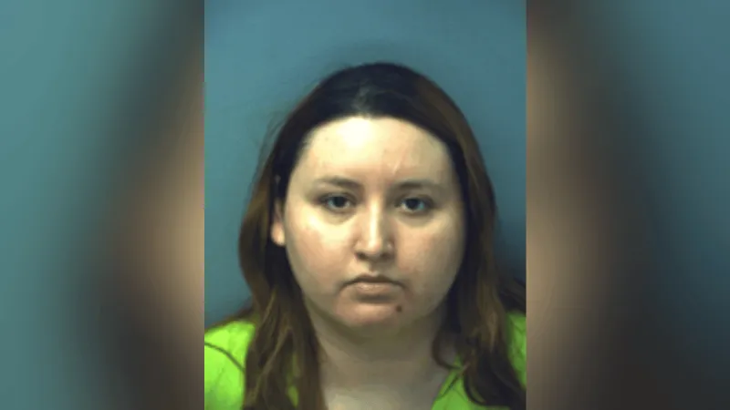 Woman arrested on outstanding warrants after Horizon City traffic stop