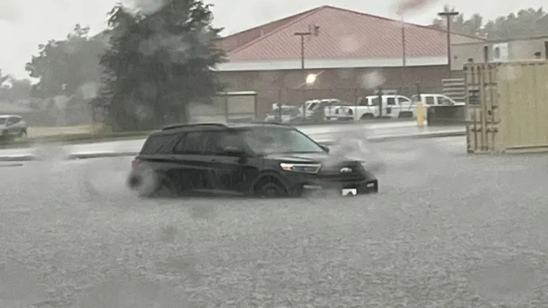 Clovis residents urged to avoid travel as flooding intensifies