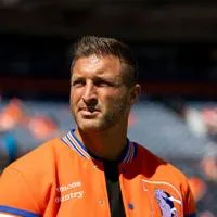 Tim Tebow pauses relationship with Christian organization accused of using predatory sales tactics