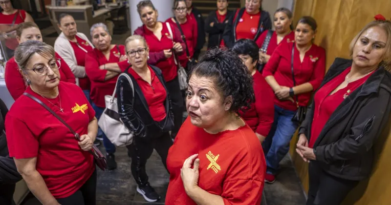 Santa Fe school cafeteria workers threaten to strike after weeks of underpayments