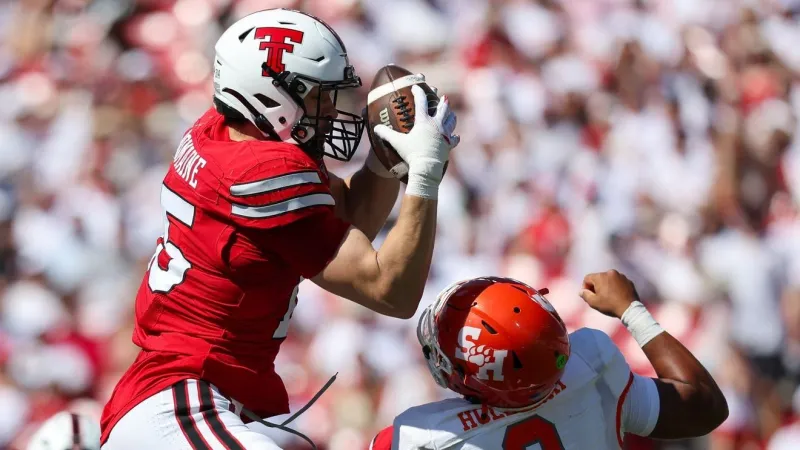 Texas Tech returns 2 interceptions for TDs on consecutive passes in win over Sam Houston