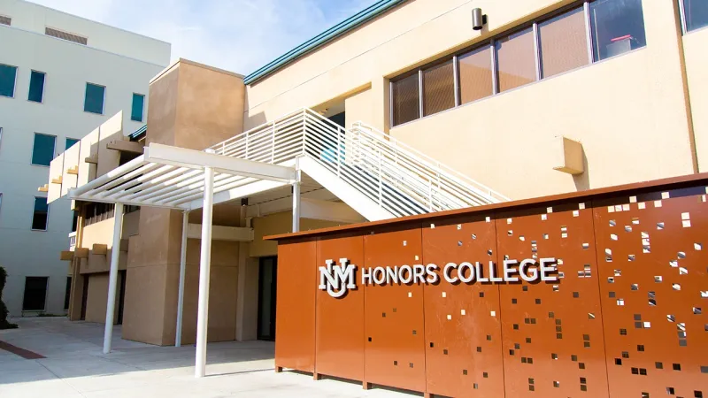 Explore your options at the Honors College Grad & Professional School Fair
