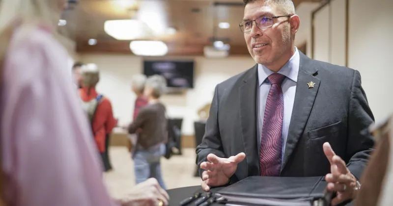 Santa Fe police chief hopefuls face tough questions at meet-and-greet