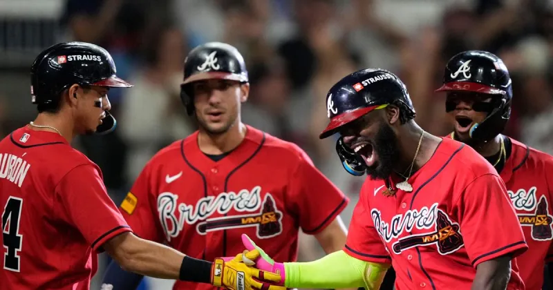 Braves hit 3 homers, including 3-run shot by Harris, and beat Phillies 6-2 to win Wild Card Series