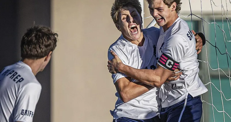 Shandler, Santa Fe Prep handle ATC, wind in district boys soccer win