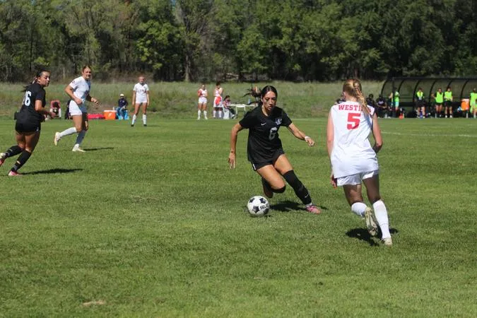 Griffins Scoring Too Much For Cowgirls