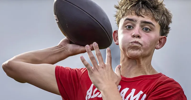 Patten's four touchdowns lead the way in St. Michael's 40th straight win