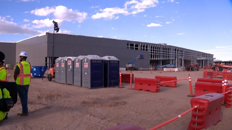 Oracle opens Project Jupiter for tour, cites closed-loop cooling amid water worries
