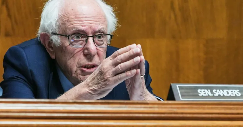 The Roundhouse Report: Bernie Sanders comes to El Paso; political ads and World Series picks