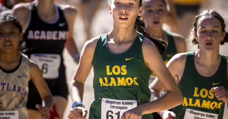 Los Alamos dominates Extravaganza; Severy taps into potential in 5A race