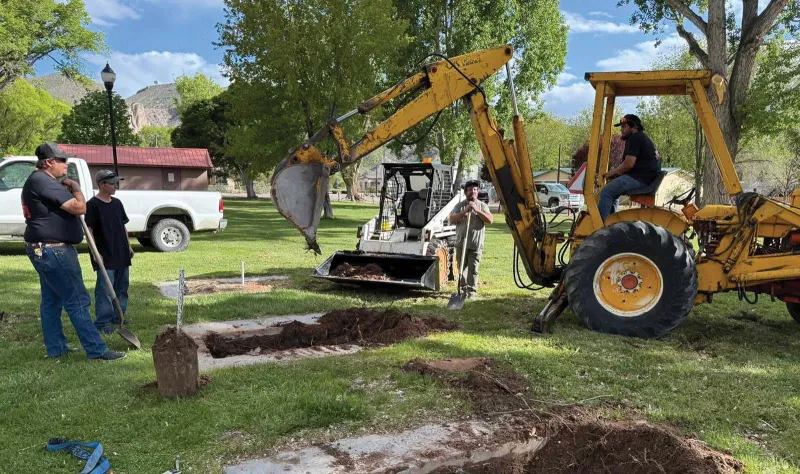 Community volunteers help prepare for homecoming celebrations