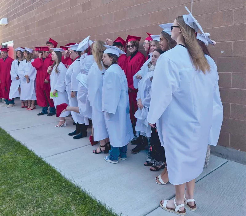 LCHS Class of 2026 takes farewell tour ahead of graduation