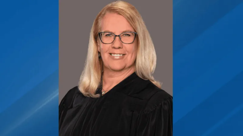 Former judge Bridget Robb files to plead guilty to misdemeanor stalking charge