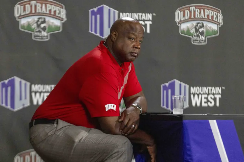 Q&A: UNLV AD looks to cut debt, win championships after signing new 4-year contract