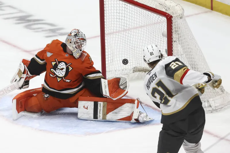 Graney: Brett Howden key to Golden Knights as road warriors