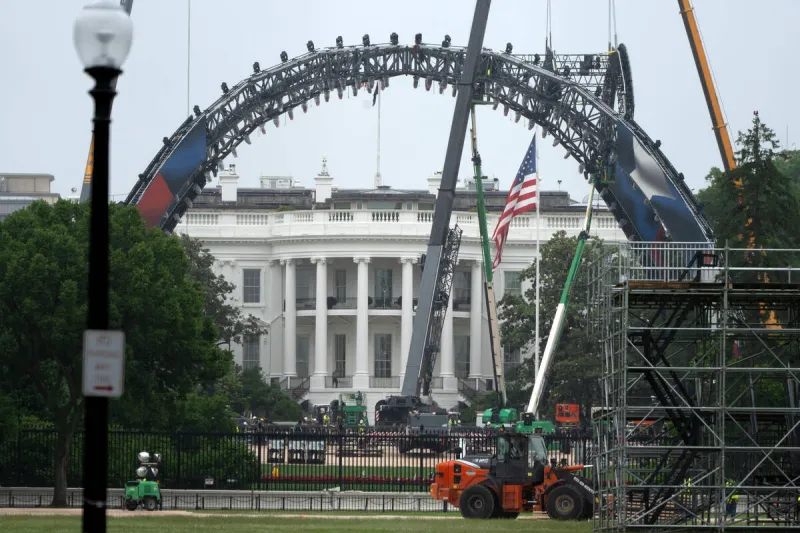 UFC fighting cage rises on White House lawn