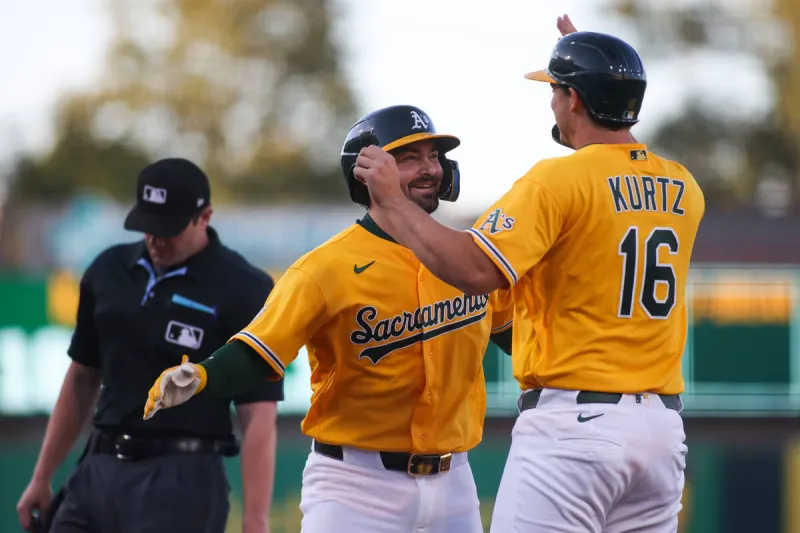 Athletics hit 3 homers to beat Yankees 6-4 and snap a 4-game losing streak