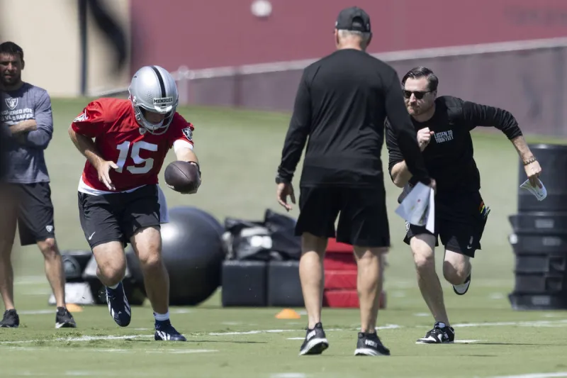 Top pick Fernando Mendoza 'as adverstised,' says Raiders QB coach