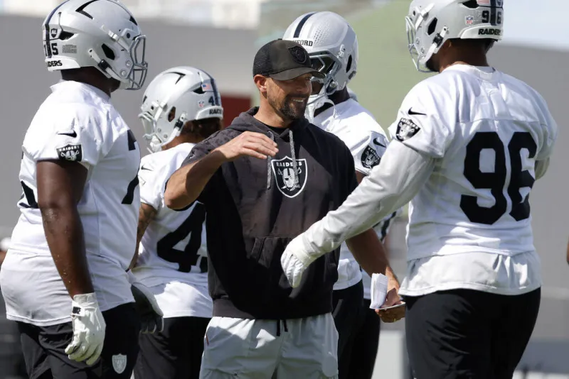 Raiders new DC brings 'a little crazy' to the defense