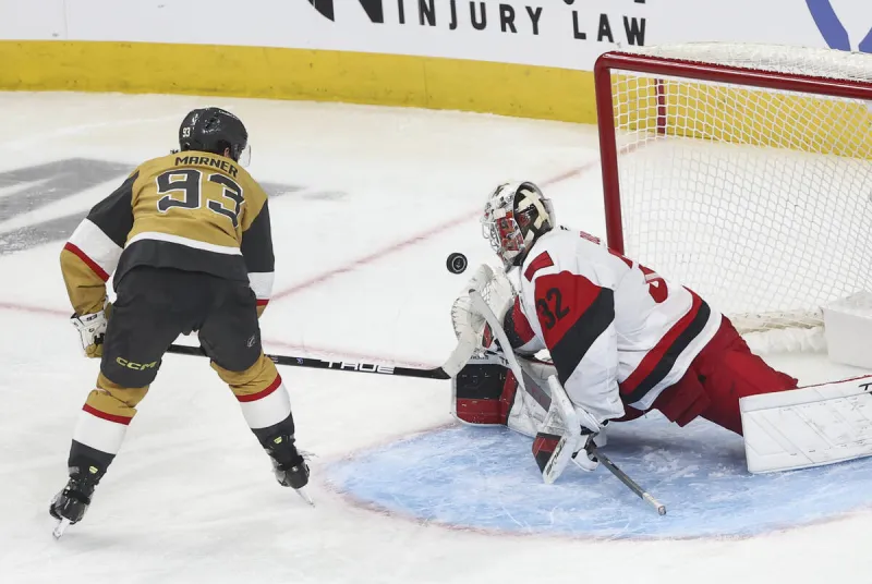 Hurricanes coach mum on Game 4 goalie: 'We'll keep it quiet'