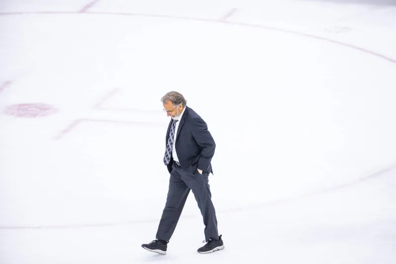 Golden Knights on the brink, lose Game 5 - and Karlsson - in loss to Hurricanes