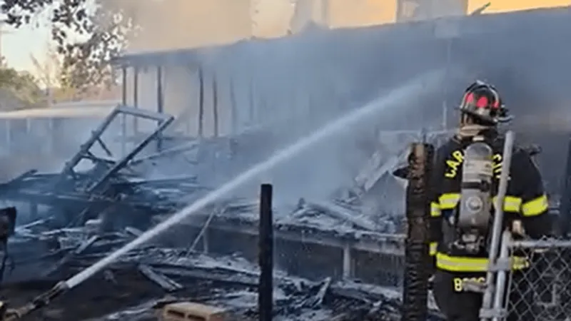 Fire investigators seek cause after Poole Way mobile home blaze in Carson City