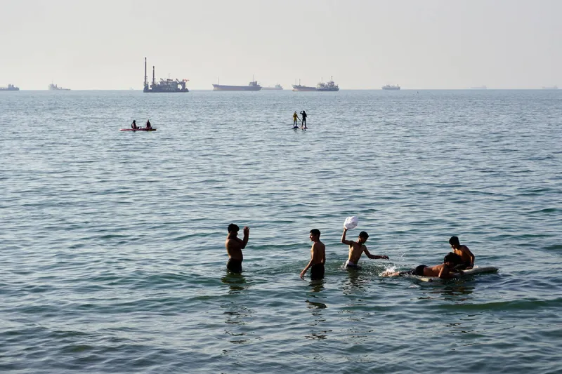 US and Iran are close to a deal to end their war, officials say