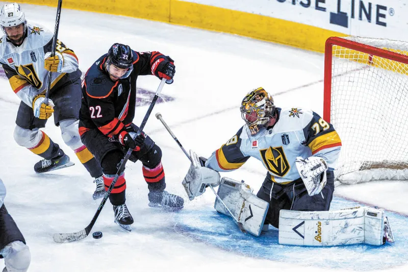 Graney: Adin Hill should replace Carter Hart for Golden Knights