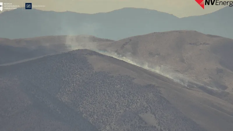 Fire crews battle 20-acre Mt Siegel Fire in eastern Douglas County