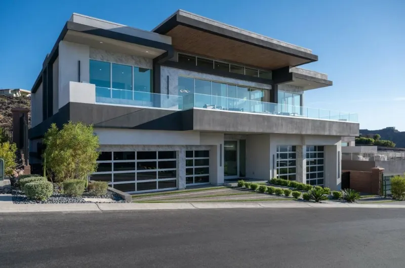 30-car garage home hits Las Vegas Valley market