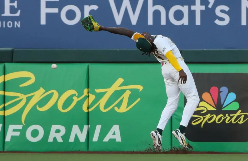 O'Hearn knocks in 6 runs as Pirates roll to 12-4 victory over Athletics