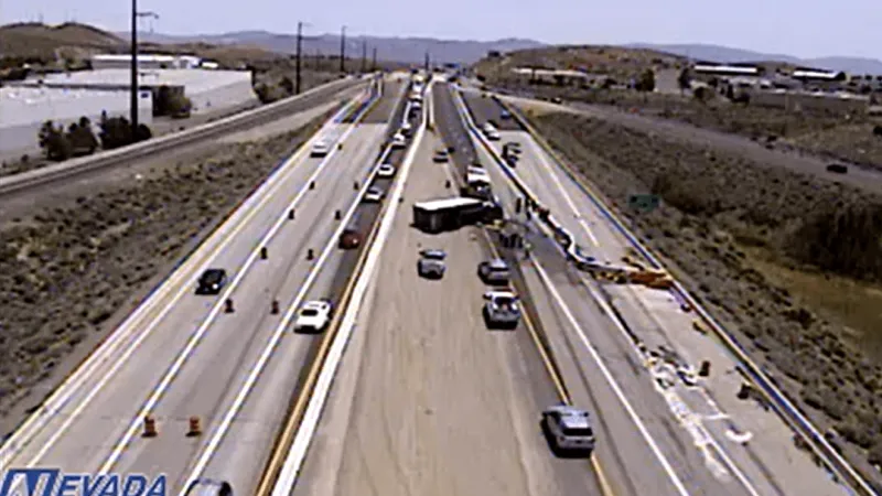 Traffic on U.S. 395 southbound near Golden Valley blocked by semi-truck rollover