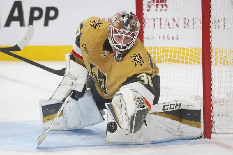 Golden Knights sign top goalie prospect to 3-year contract