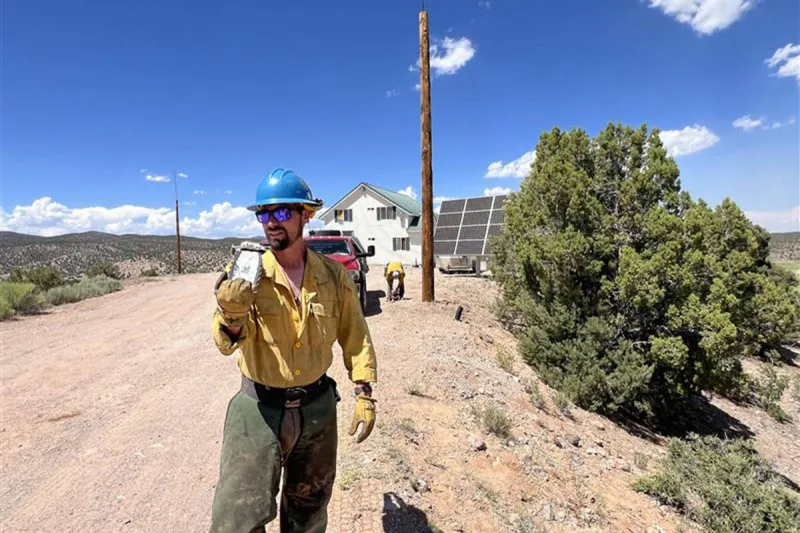 Crews complete fireline in Nevada's Grapevine Wildfire battle
