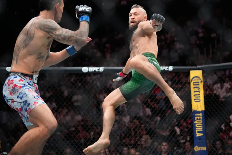 Following knee injury, McGregor outlines plan for surgery, rehab and another fight against Holloway