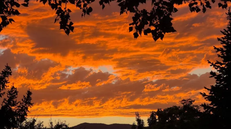 Warm Sunday Ahead with Increasing Clouds Across Northern Nevada