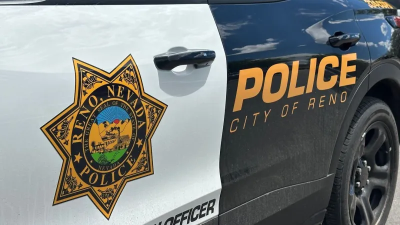 Motorcyclist dies after crashing into tree in South Reno