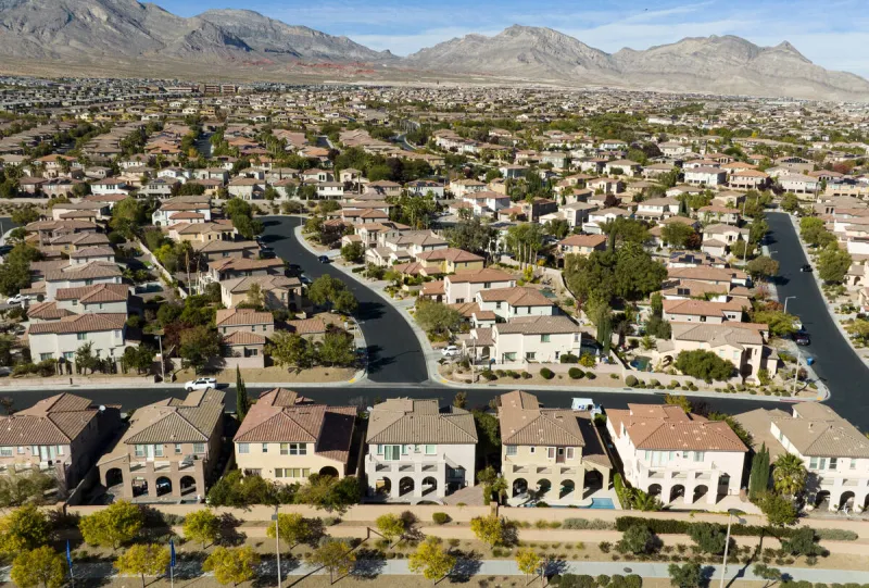 Nevada's housing vacancy rate dips slightly as vacant homes remain steady
