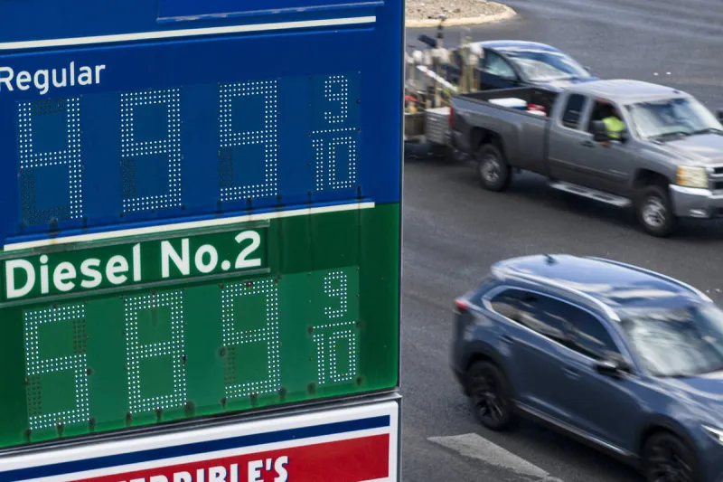 Las Vegas Valley gas prices primed to further rise as world events affect oil costs