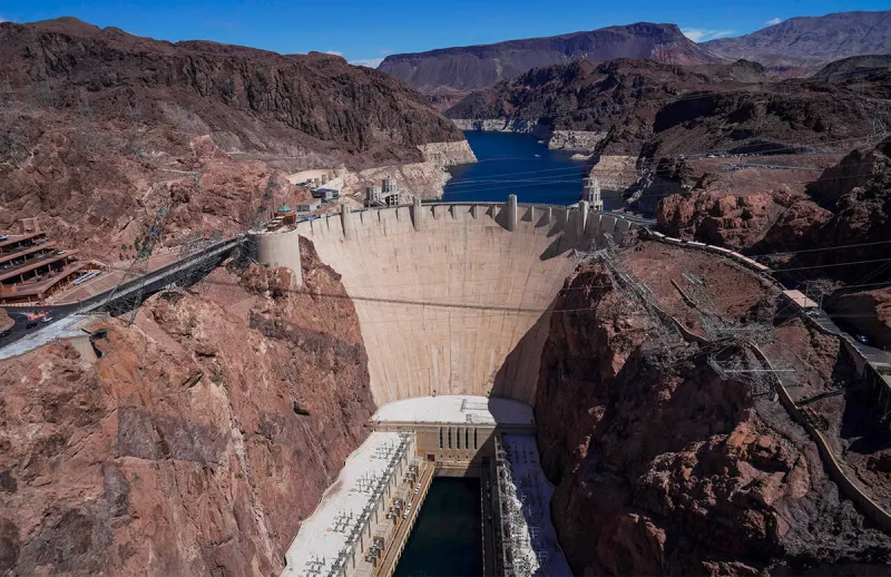 Facility's cableway system cited as reason for Hoover Dam's temporary closure