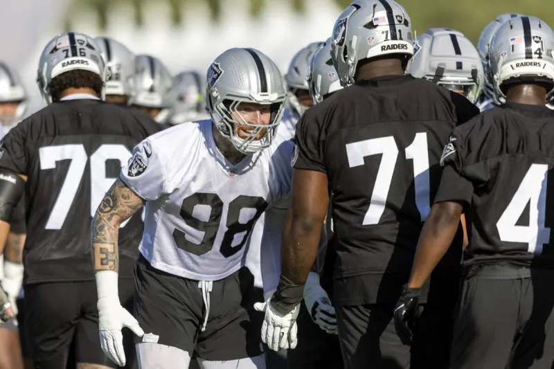 Tumultuous offseason 'added motivation' for Raiders star Maxx Crosby
