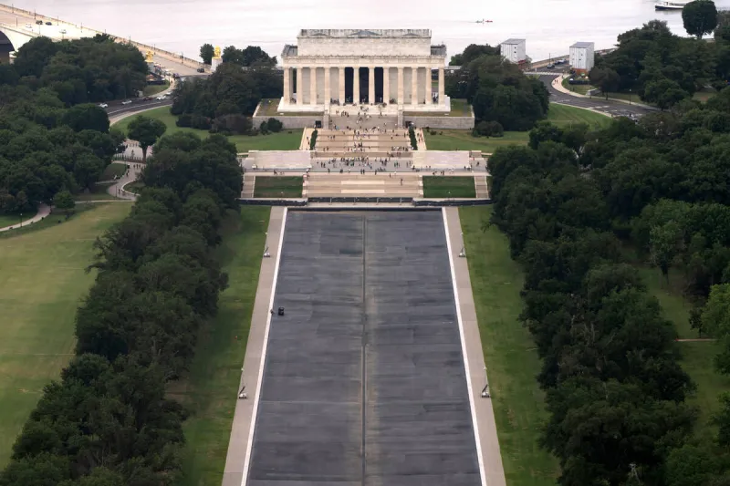 DOJ drops criminal case against ex-Olympian charged with damaging Reflecting Pool