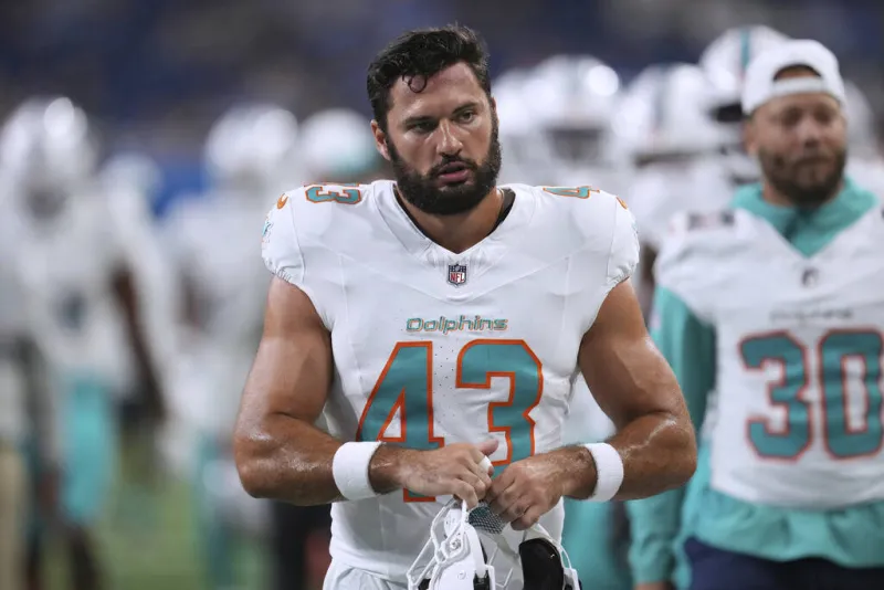 Raiders add veteran tight end, waive new tight end and rookie safety