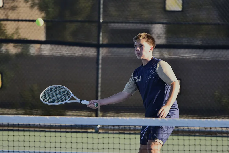Tennis team looks to defend its title