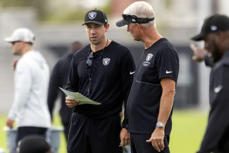 Hill: Raiders coach Klint Kubiak passes first big test with flying colors