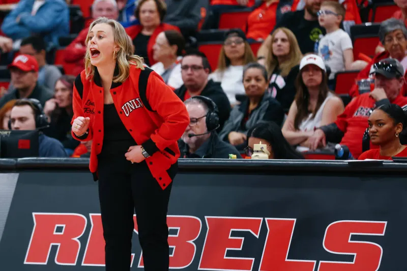 UNLV women's basketball team to meet national power UConn
