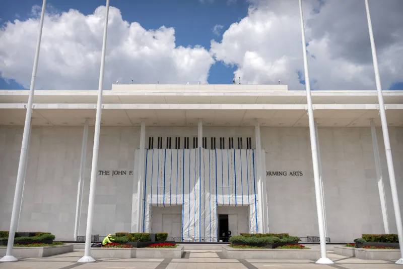 Kennedy Center board moves forward with a 2-year closure to allow for renovations, AP sources say