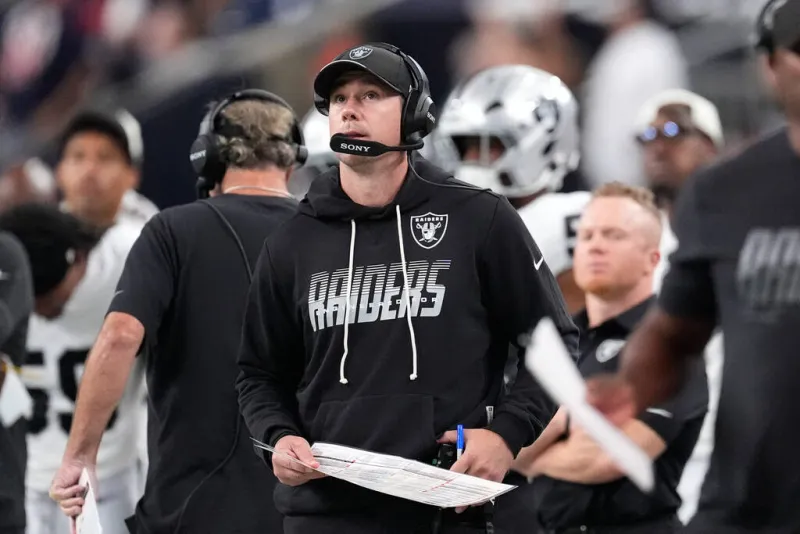 Raiders instant grades: Mendoza, offense struggle against Texans backups
